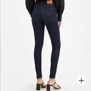 Women’s Levi Jeans